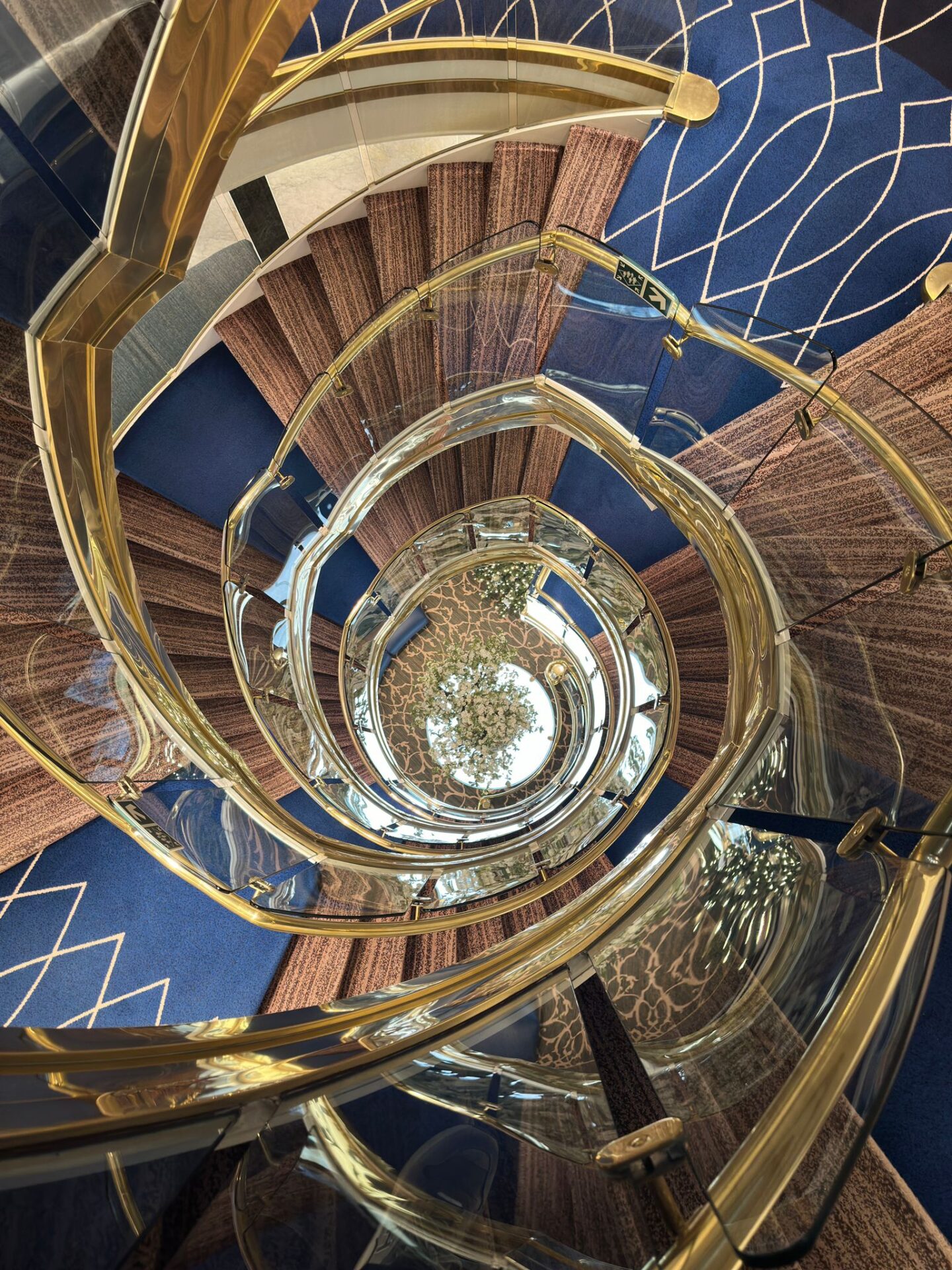 WINDSTAR CRUISES - STAR LEGEND