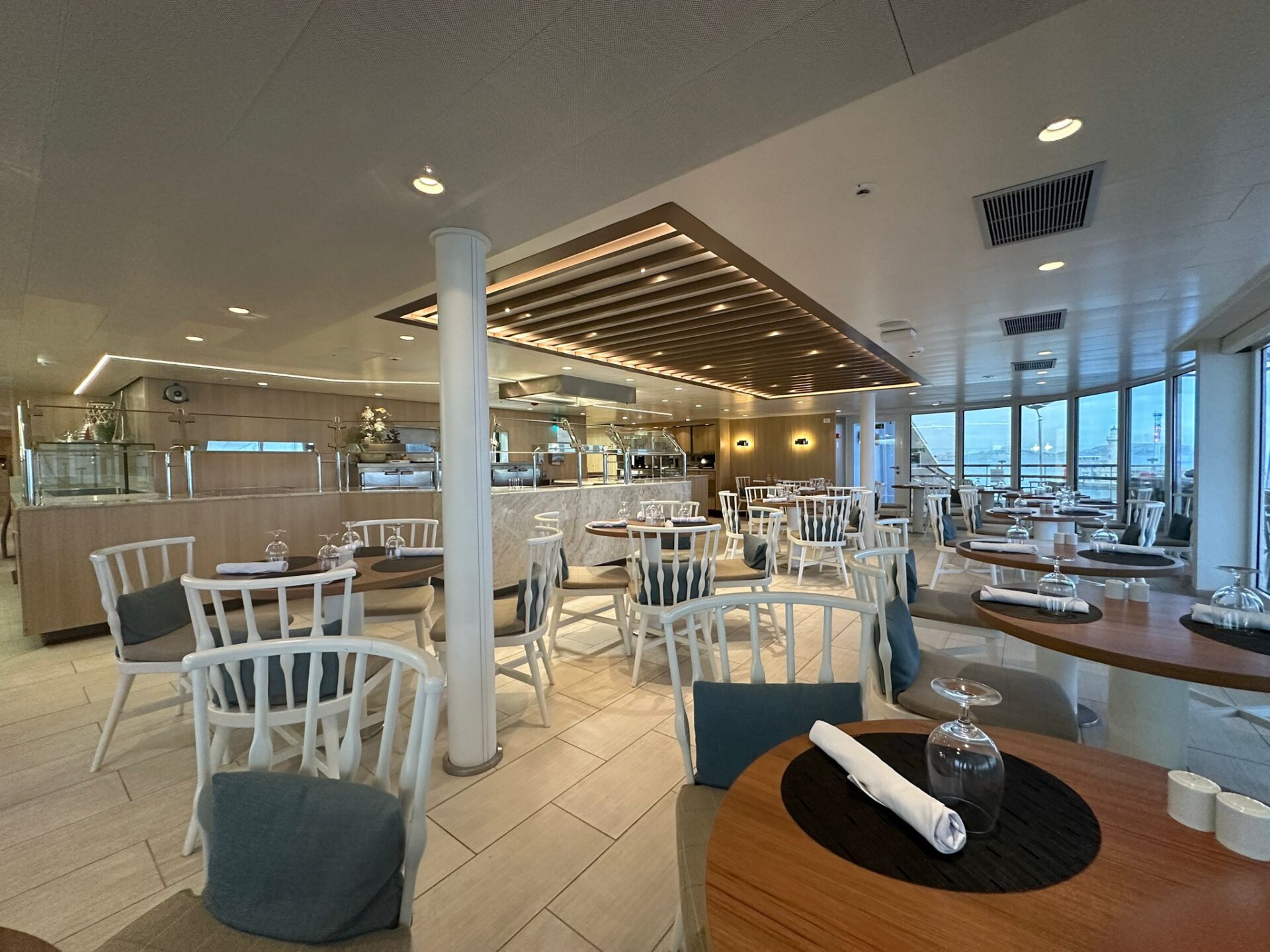 WINDSTAR CRUISES - STAR LEGEND - Gallery Image