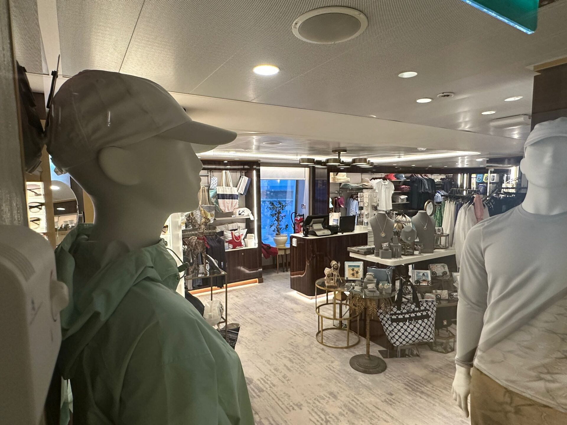 WINDSTAR CRUISES - STAR LEGEND - Gallery Image