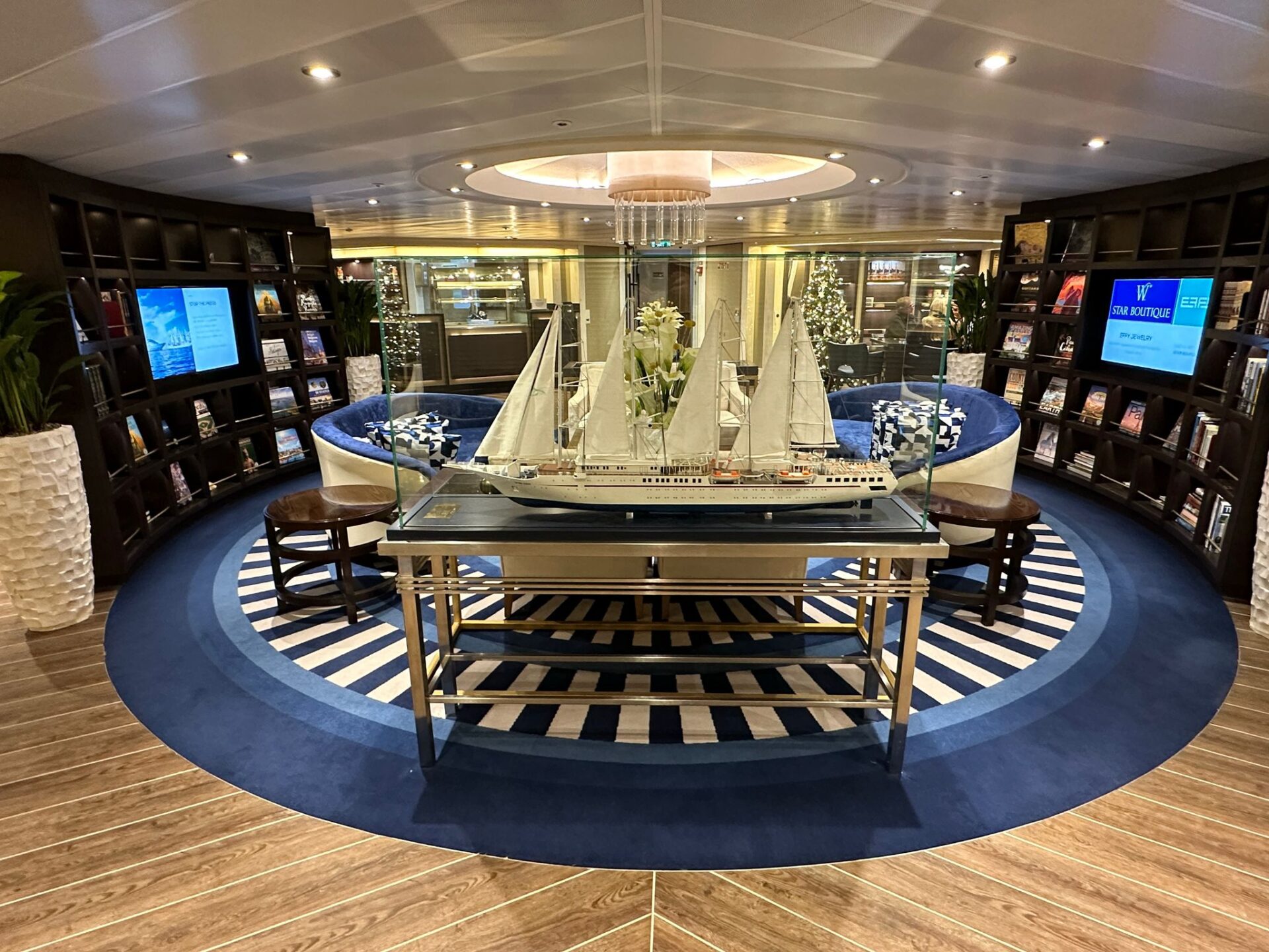 WINDSTAR CRUISES - STAR LEGEND - Gallery Image