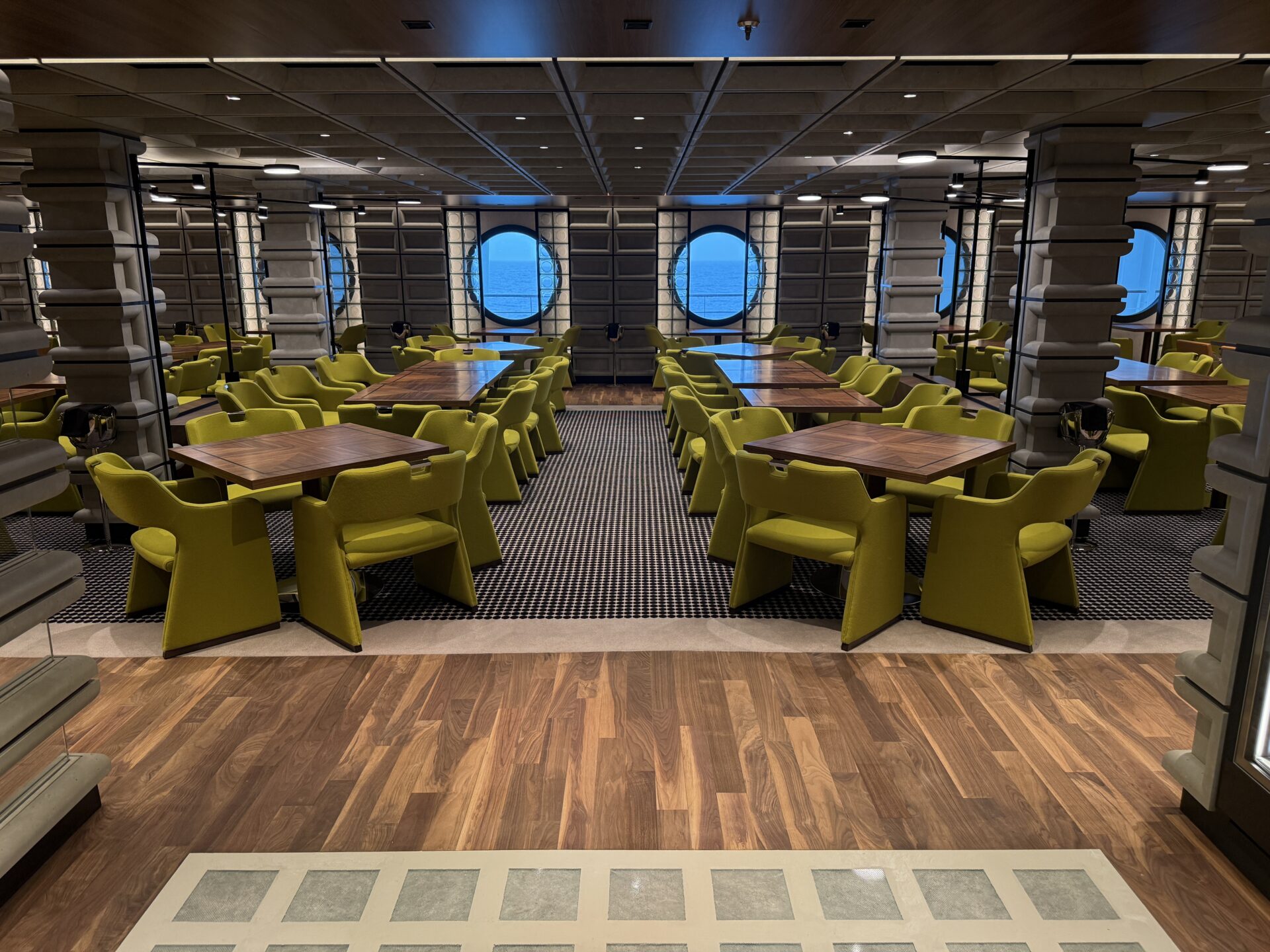 Norwegian Cruise Line - Norwegian Aqua - Gallery Image