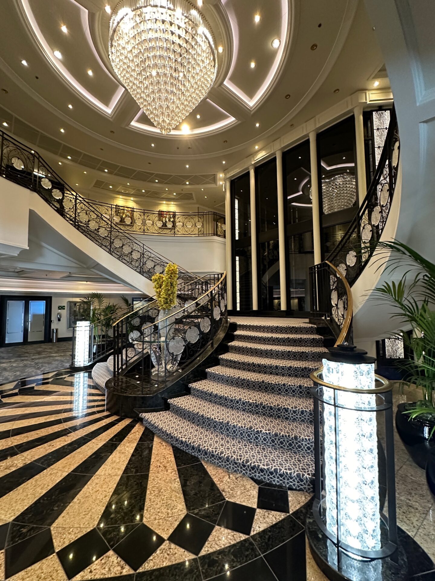 Oceania Cruises - Oceania Riviera - Gallery Image