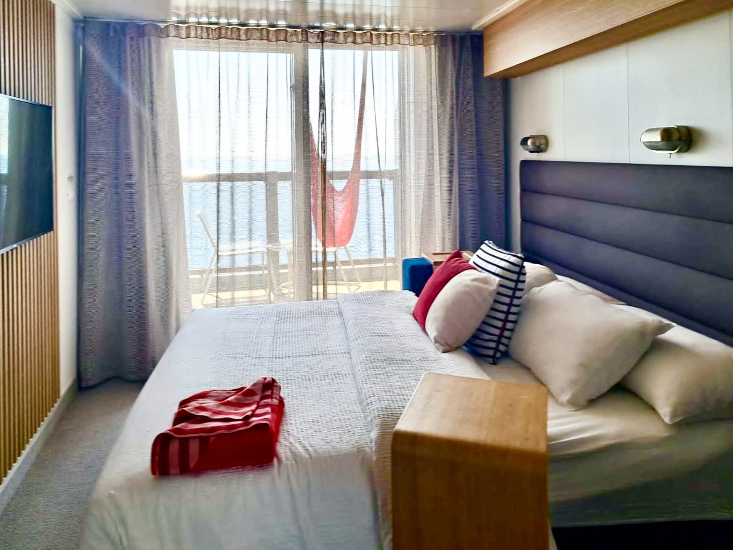 Virgin Voyages - Resilient Lady - Gallery Image