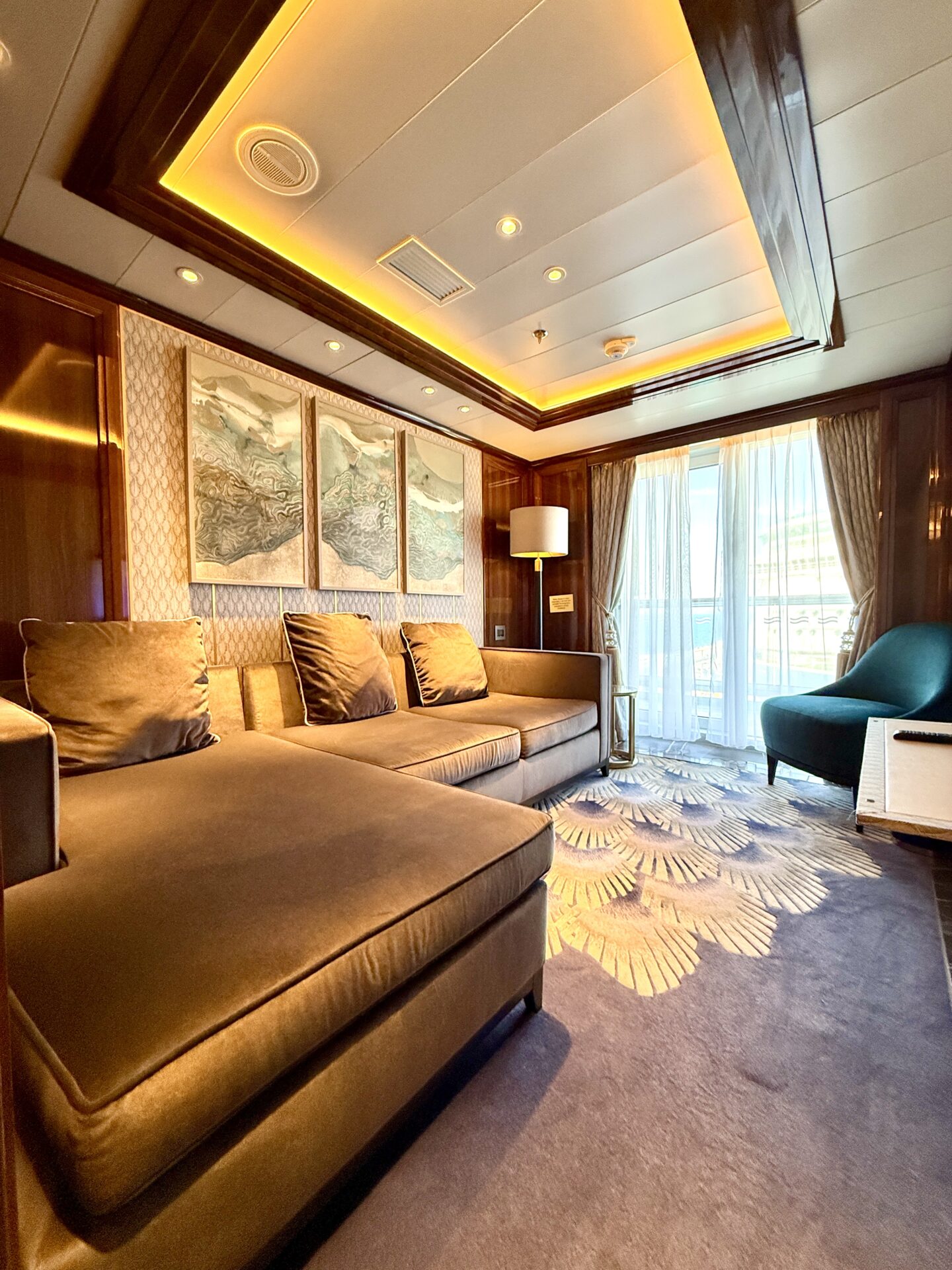 Cunard - Queen Victoria - Gallery Image