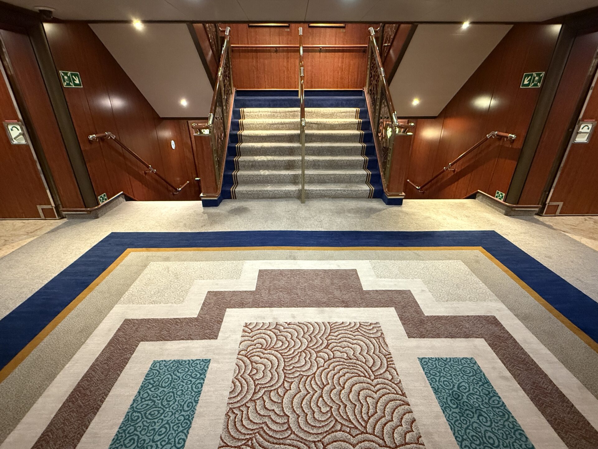 Cunard - Queen Victoria - Gallery Image