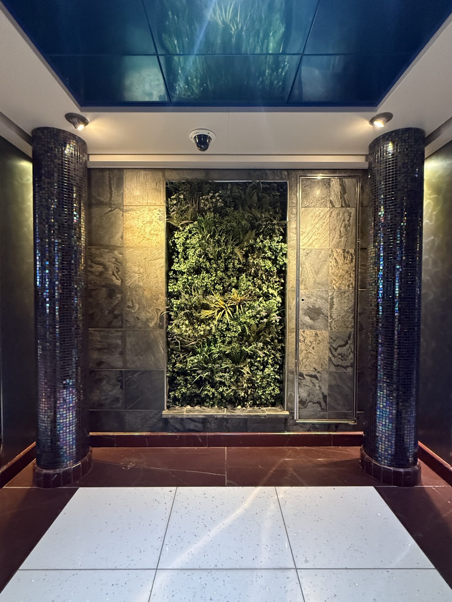 Cunard - Queen Victoria - Gallery Image