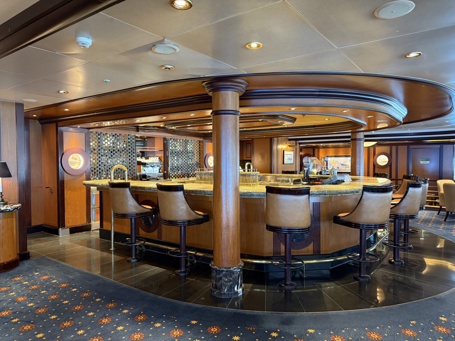 Cunard - Queen Victoria - Gallery Image