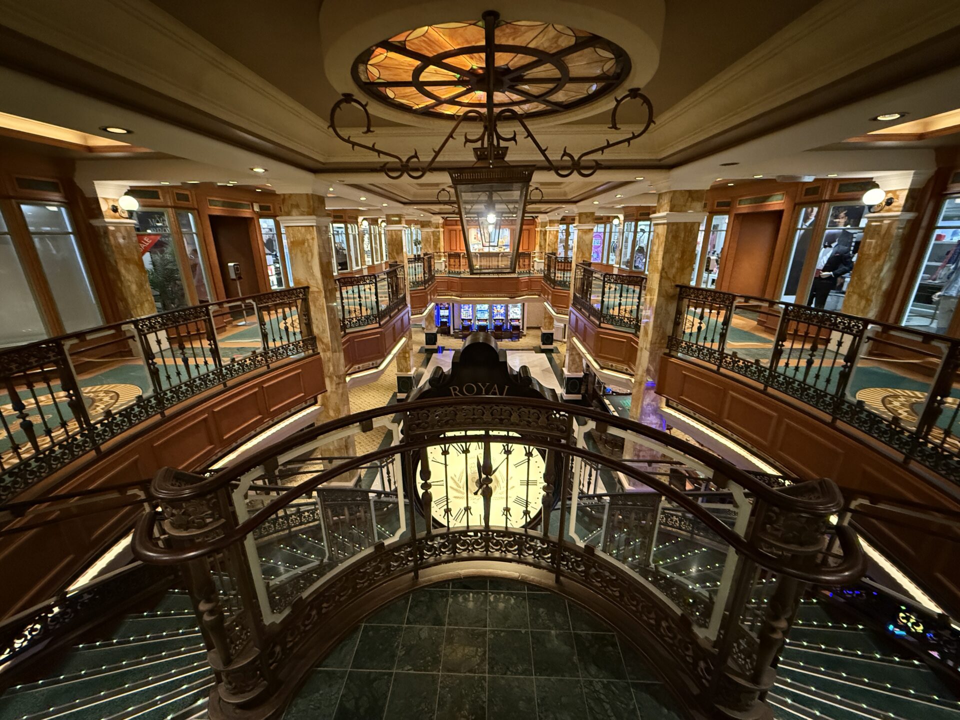 Cunard - Queen Victoria - Gallery Image