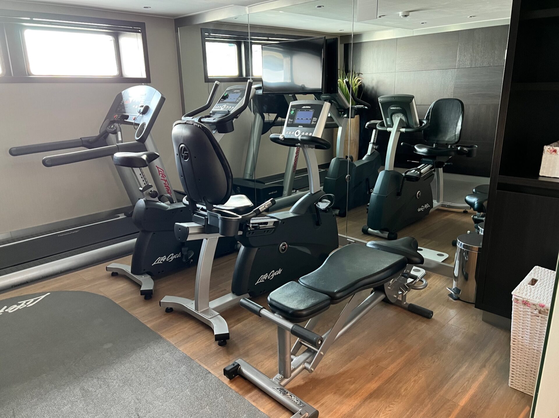 Avalon Waterways - Avalon Illumination - Gallery Image