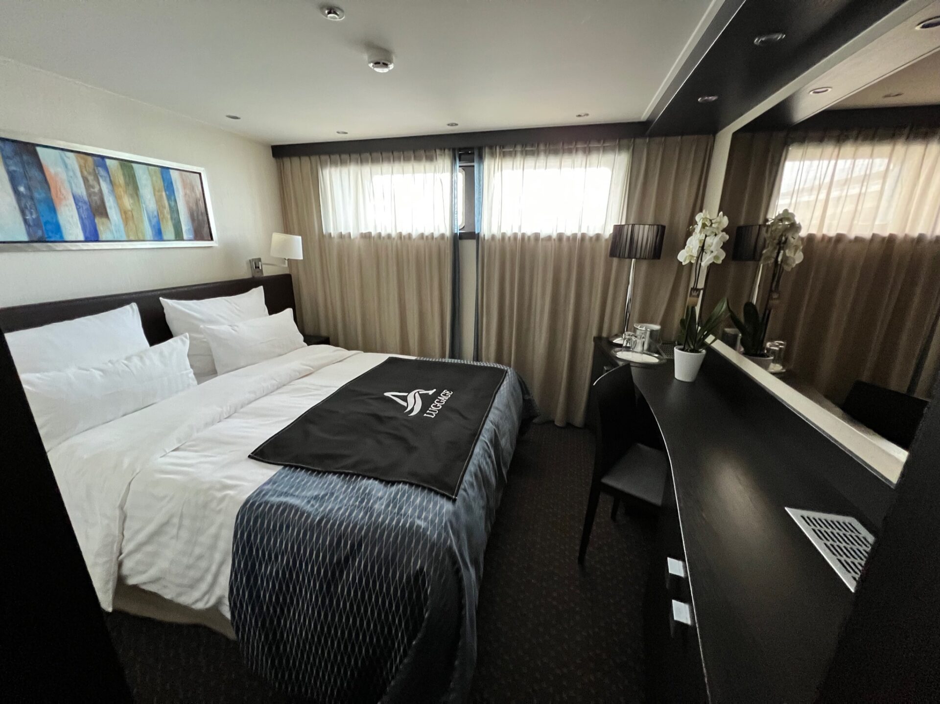 Avalon Waterways - Avalon Illumination - Gallery Image